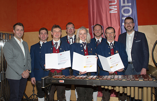 Die geehrten Mitglieder des Musikvereins.